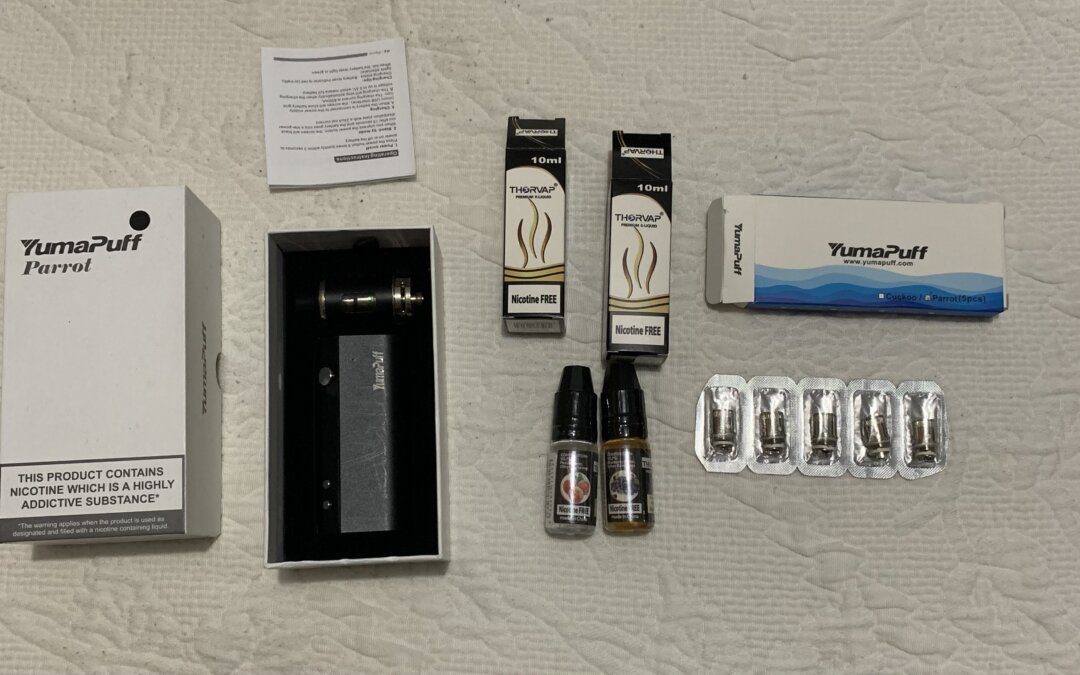 Cigarette électronique Yuma Puff Parrot+ 2 flacons de goût neuf + 5 résistances neuves