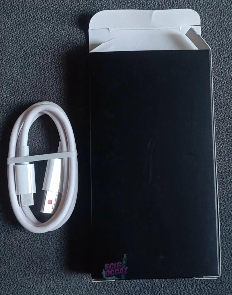Geekvape T200 mod Kit AEGIS et 4 e-liquid