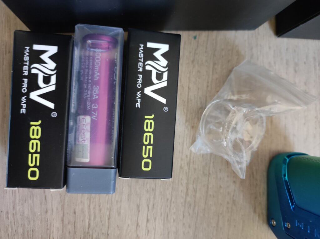 Geekvape 200L Mint green+Tank TFV18