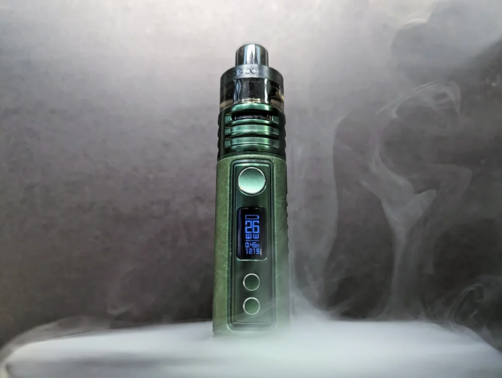 découvrez le voopoo drag h40, une cigarette électronique compacte et performante, idéale pour les vapoteurs à la recherche de puissance et d'autonomie. profitez d'une expérience de vape optimale avec son design moderne et ses fonctionnalités avancées.