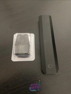 Pod Hello black Vapoteuse en très bon état comme neuf rarement utilisé , avec une tête changeable neuve.