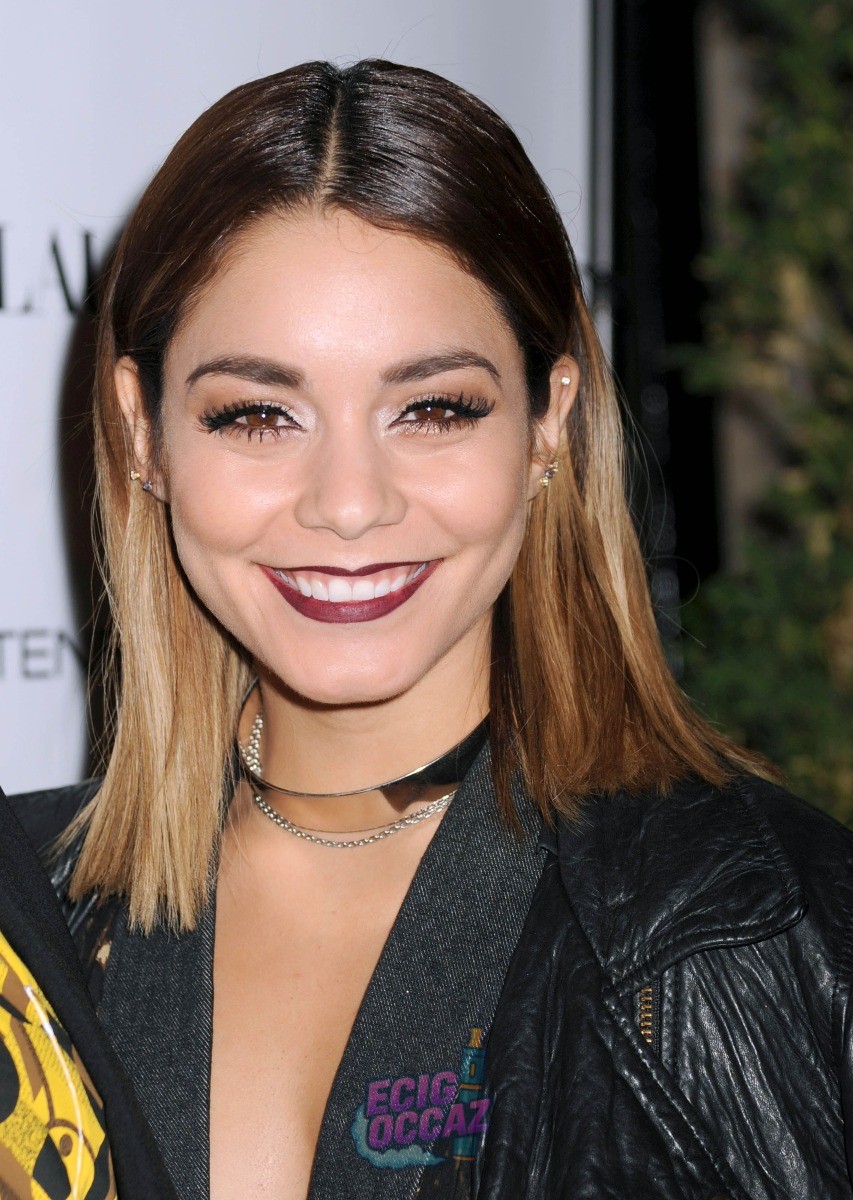 découvrez tout sur les stars qui vapotent : actualités, influence, photos et tendances des célébrités qui utilisent la cigarette électronique.