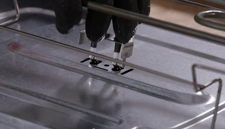 découvrez comment remplacer la résistance de votre appareil facilement et efficacement grâce à notre guide étape par étape.