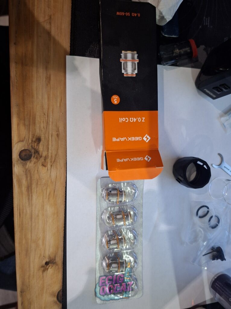 Geekvape Aegis X Zeus Kit 200W Vape Mod + boite resistances + liquides