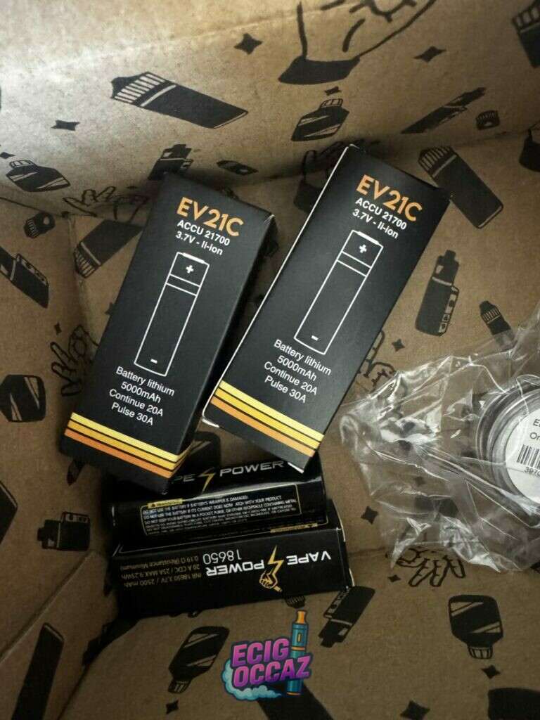 Lot Geekvape + accu + eliquide + accu