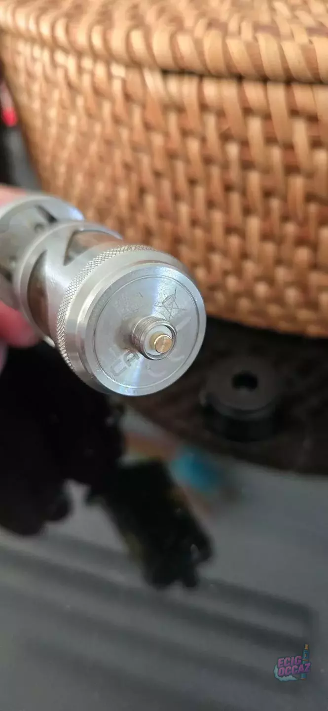 Cigarette très peu  servi