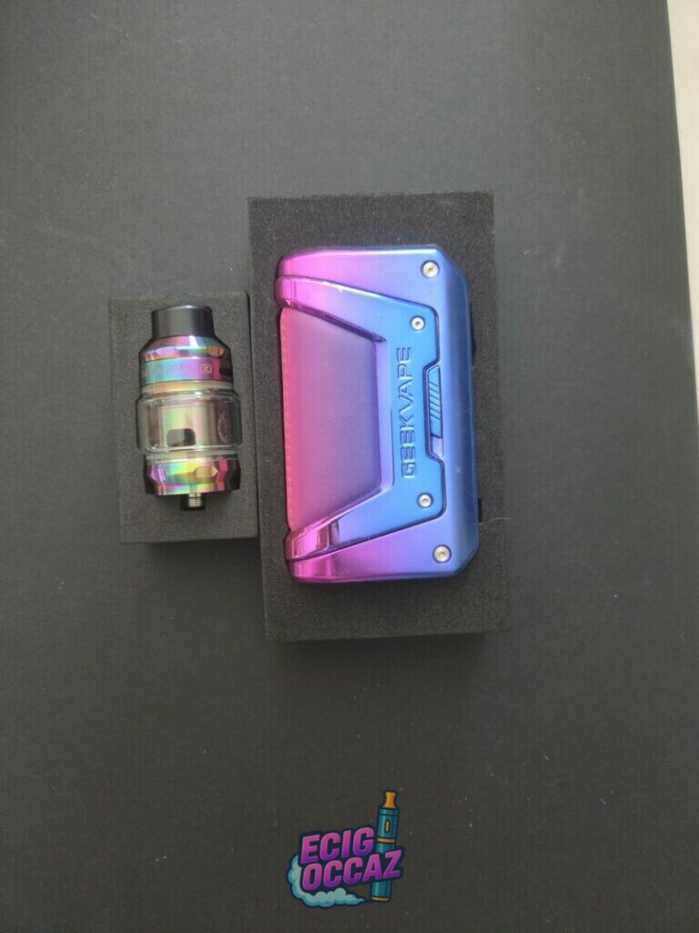 Lot Geek Vape + chargeur + accus + résistance