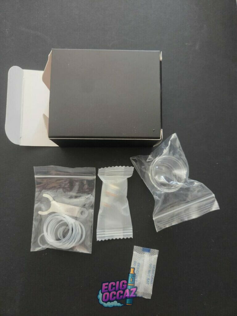 Lot Geek Vape + chargeur + accus + résistance