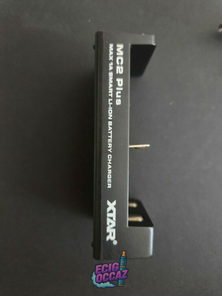 Lot Geek Vape + chargeur + accus + résistance