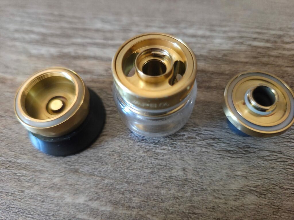 Clearomiseur Geekvape Z Nano 2 Gold 3,5 ml, en bon état général.