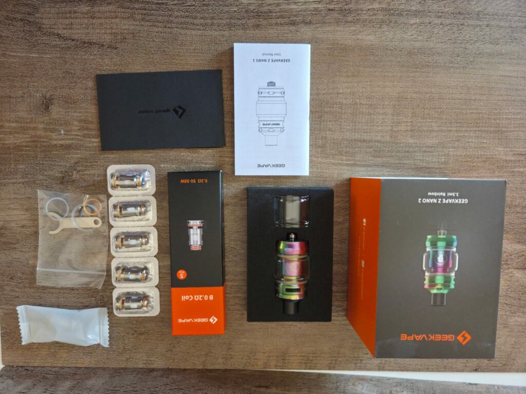 Clearomiseur Geekvape Z Nano 2 3,5 ml, coloris Rainbow, en très bon état général.