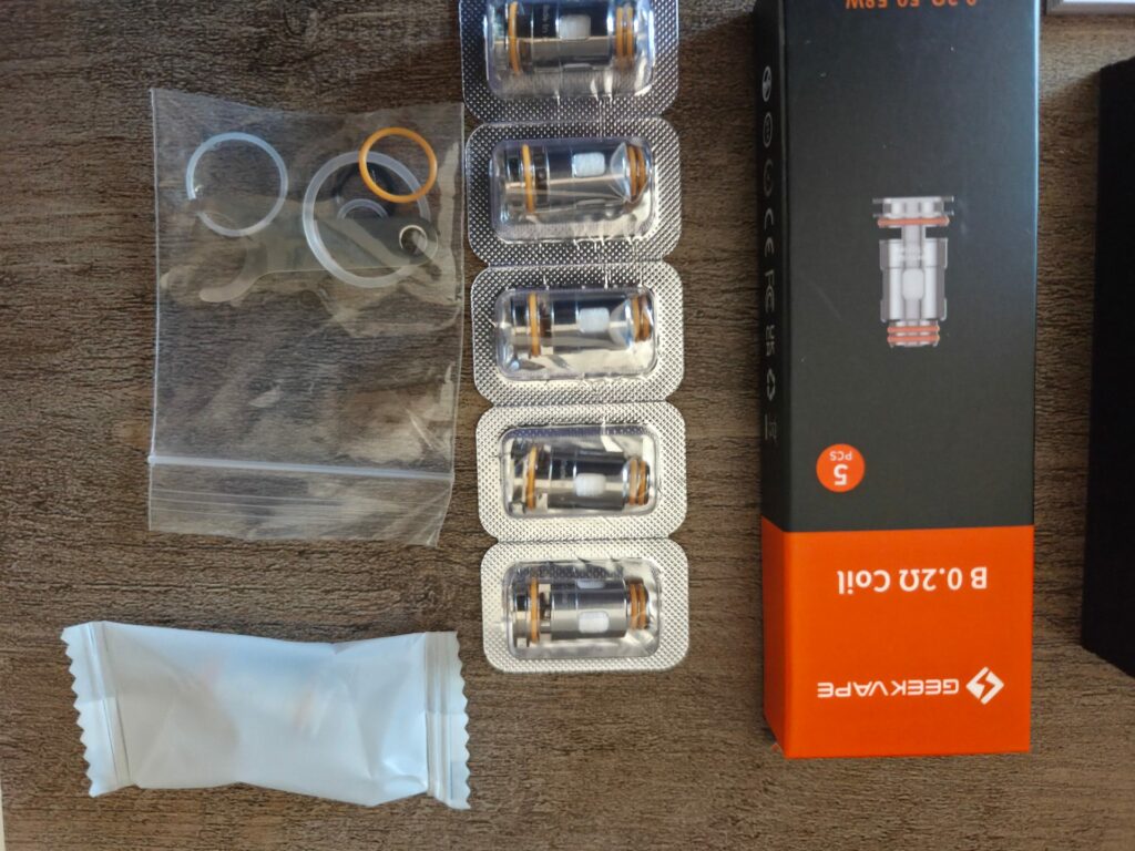 Clearomiseur Geekvape Z Nano 2 3,5 ml, coloris Rainbow, en très bon état général.