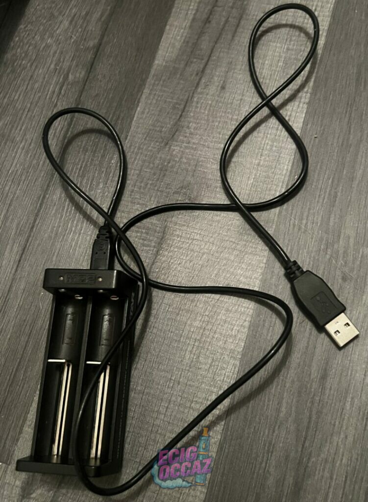 Lot de 6 accus MXJO 18650 + 2 génériques + chargeur