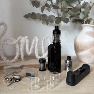 Lot GeekVape Aegis Solo 2 / S100 + clearomiseurs + accessoires