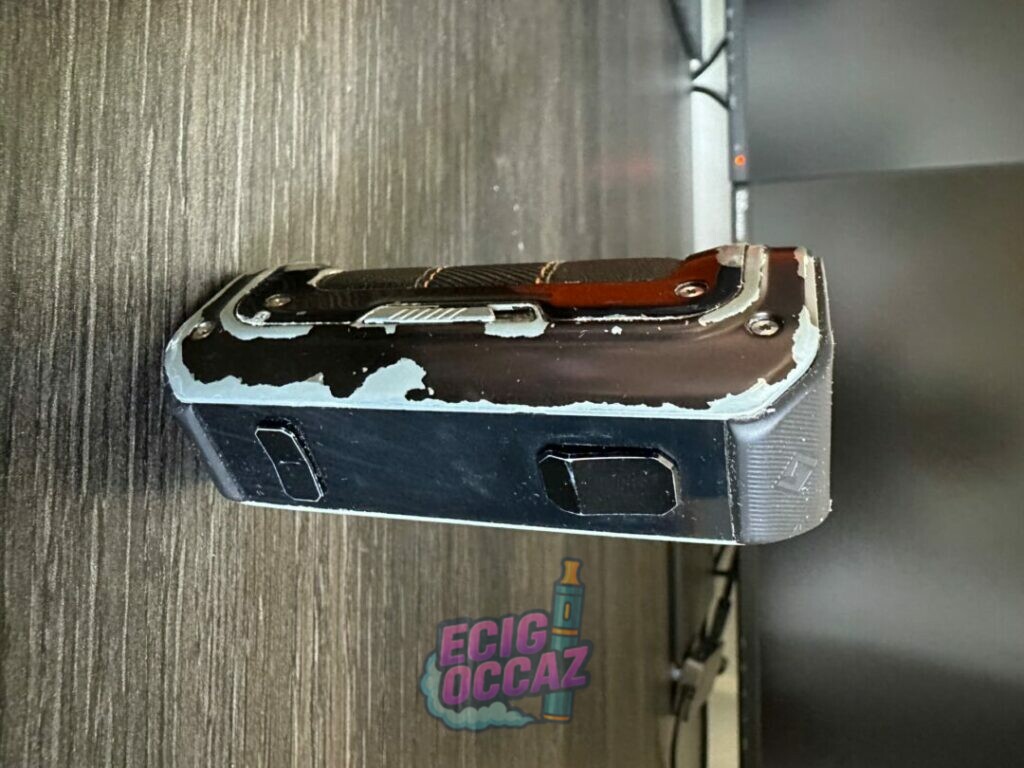 Box GeekVape Aegis Max100 100W câble et boîte