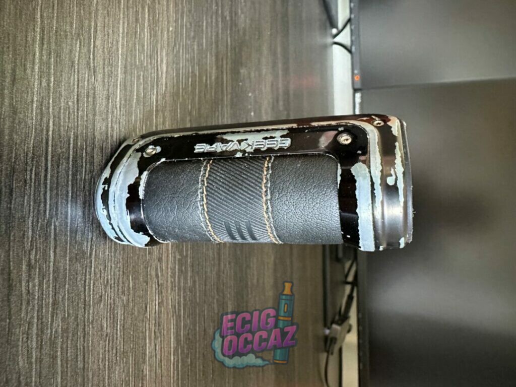 Box GeekVape Aegis Max100 100W câble et boîte