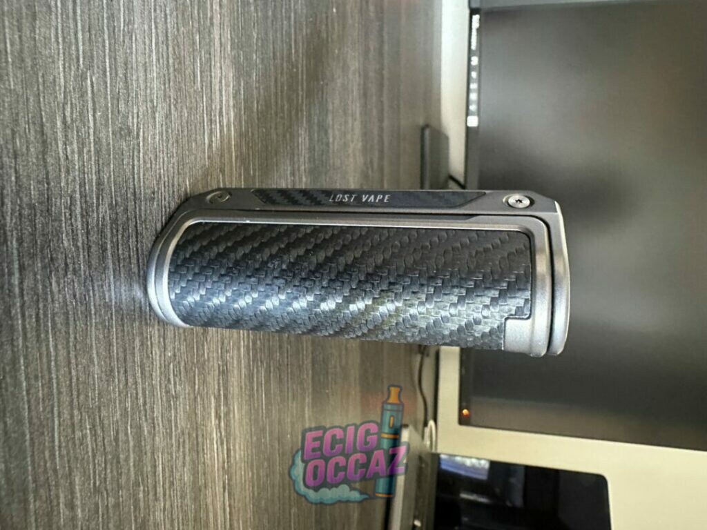 Box Lost Vape Thelema Solo 100W carbone avec boîte et câble