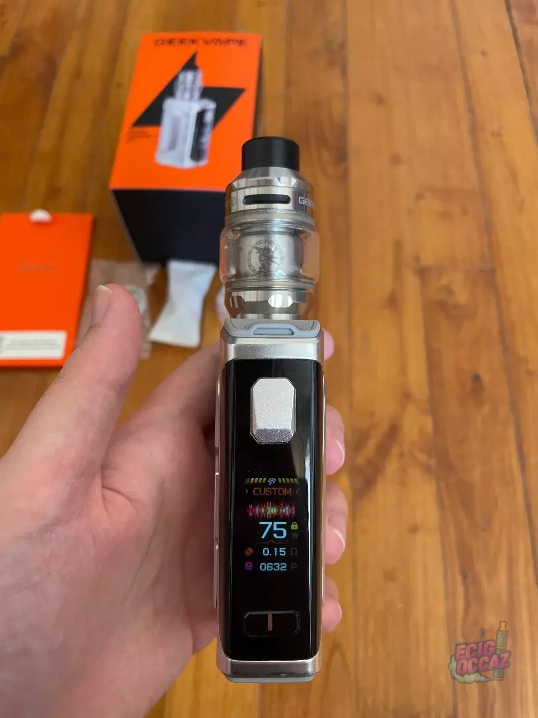 Kit GeekVape Legend 5 + 2 accus 18650 + 1 résistance 0.15 ohm