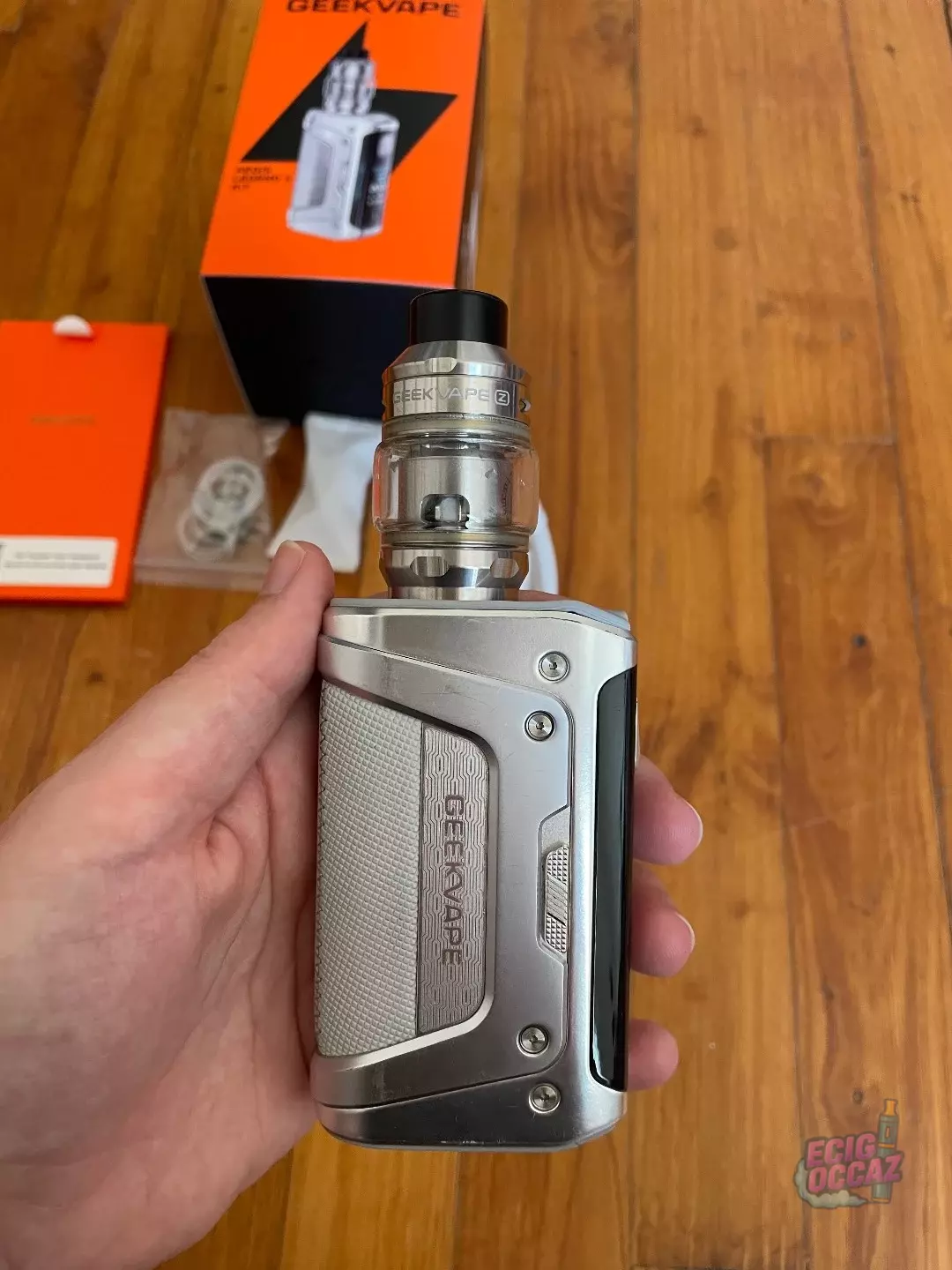 Kit GeekVape Legend 5 + 2 accus 18650 + 1 résistance 0.15 ohm
