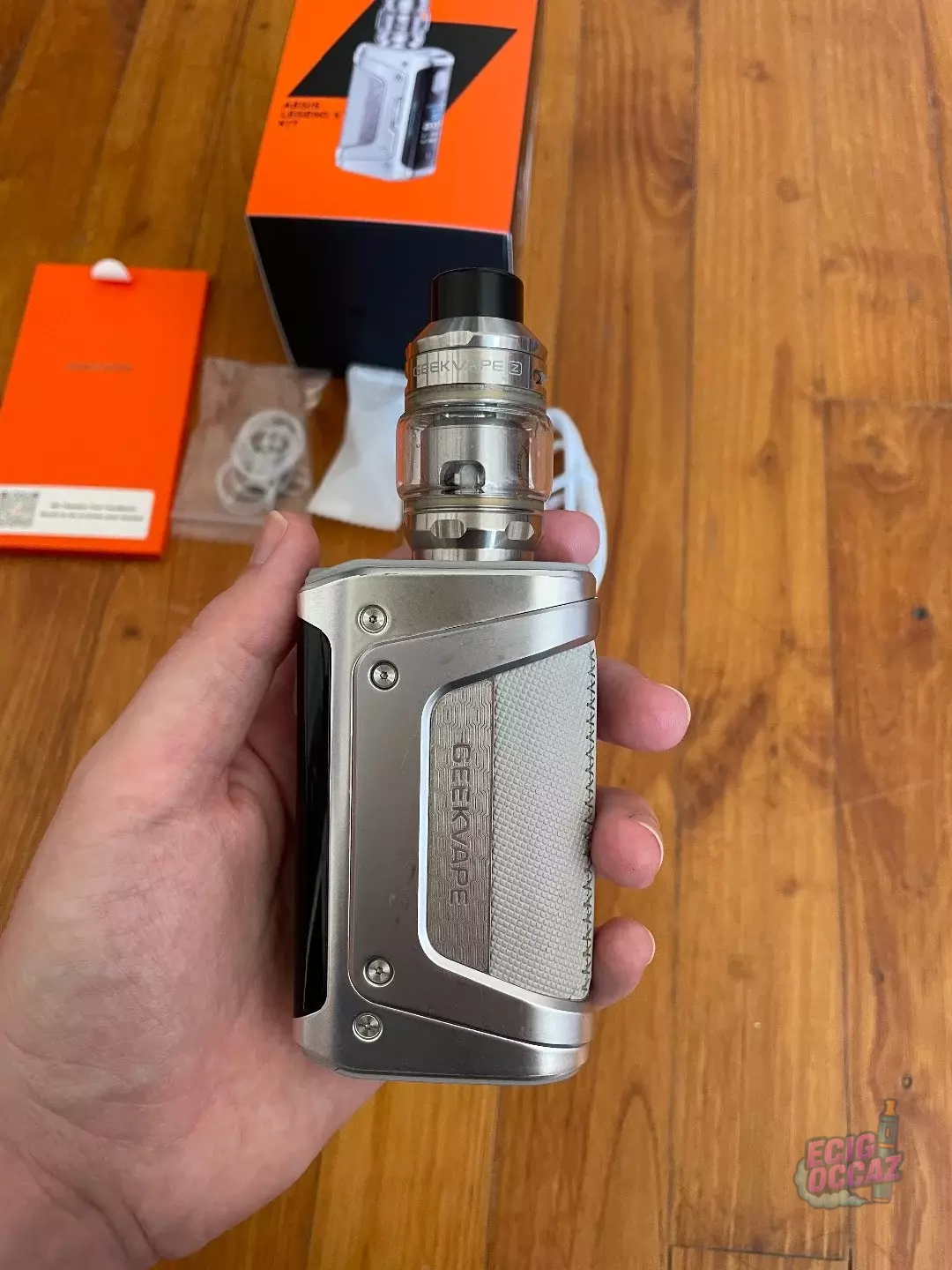 Kit GeekVape Legend 5 + 2 accus 18650 + 1 résistance 0.15 ohm