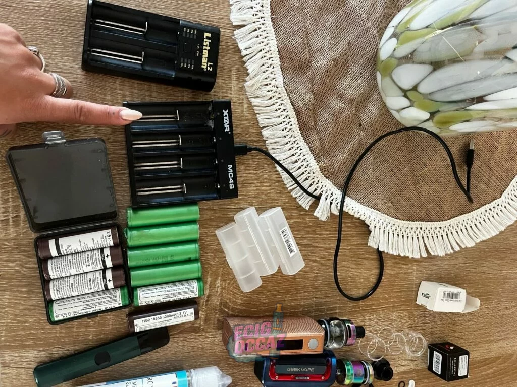Gros Lot Cigarettes Électroniques, Accus, Chargeurs & E-liquides