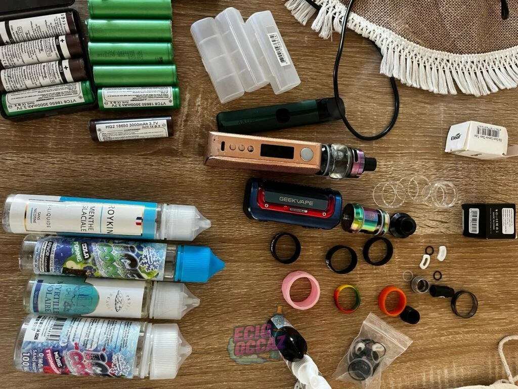 Gros Lot Cigarettes Électroniques, Accus, Chargeurs & E-liquides