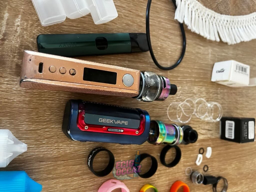Gros Lot Cigarettes Électroniques, Accus, Chargeurs & E-liquides