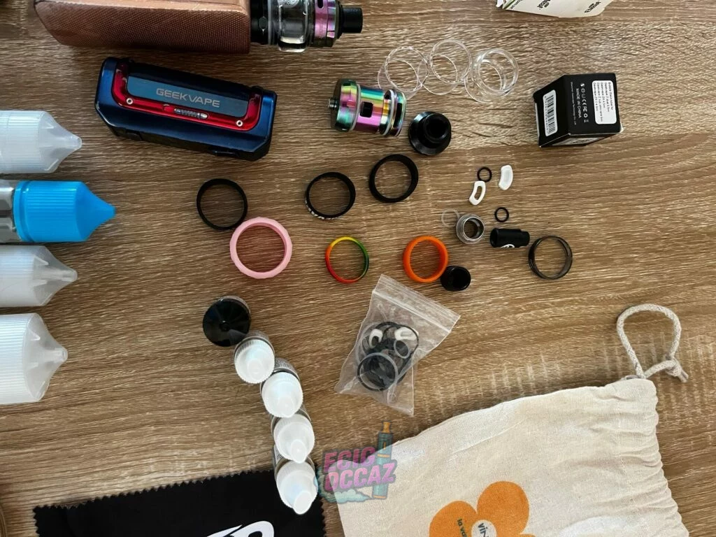 Gros Lot Cigarettes Électroniques, Accus, Chargeurs & E-liquides