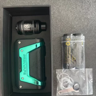 Kit GeekVape L200 LPV Édition + 2 accus 18650 3,7V