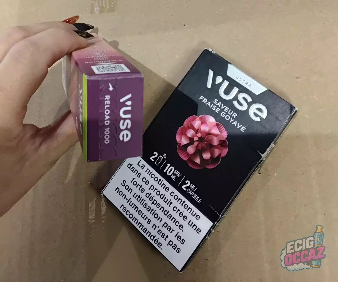 1 kit Reload 1000 – saveur Fruits rouges intenses, 10 mg/ml  + 1 pack de 2 pods Vuse Ultra – 10 mg/ml, saveur au choix