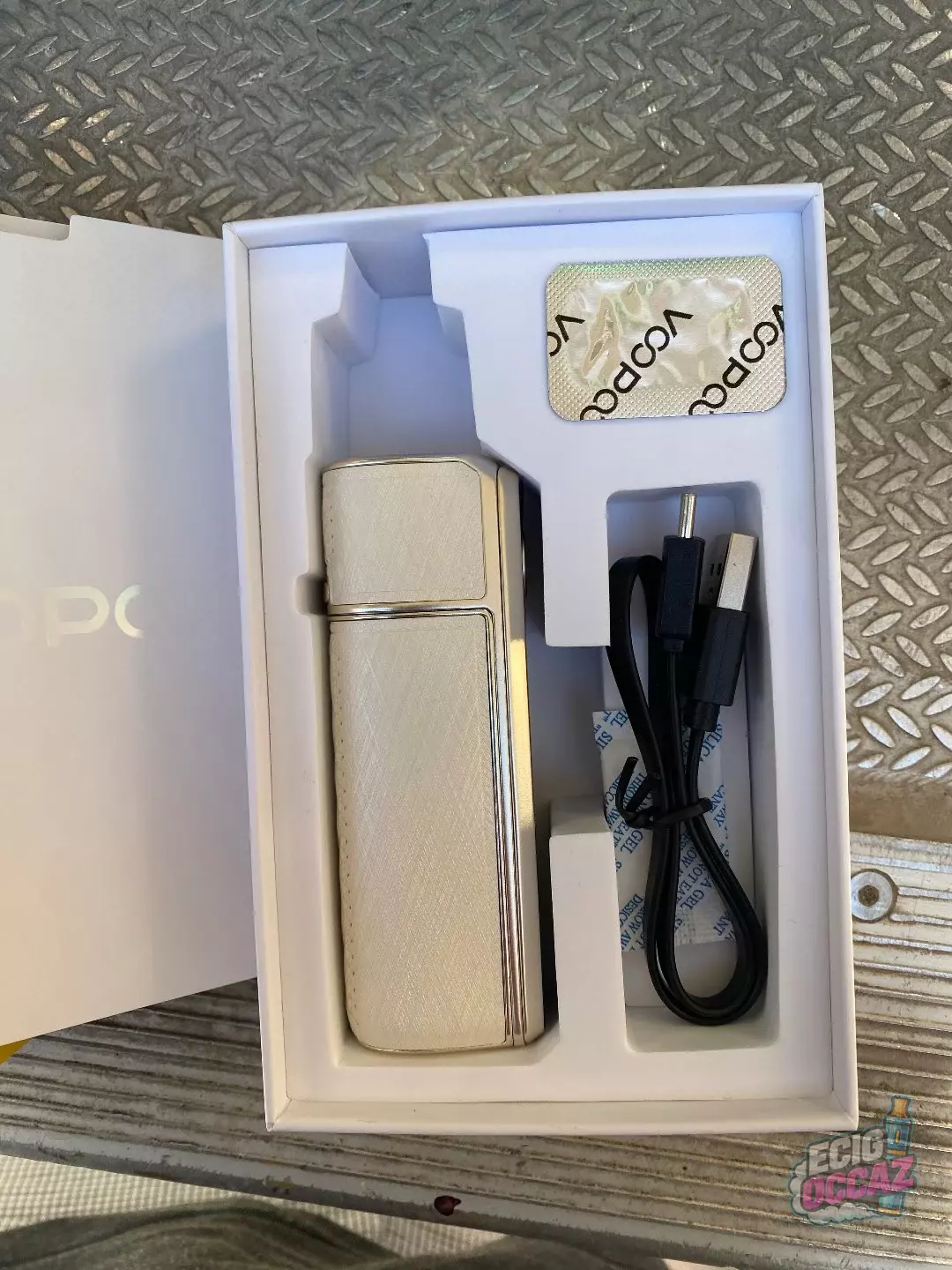 cigarette électronique de type pod  VOOPOO,kit VMATE E