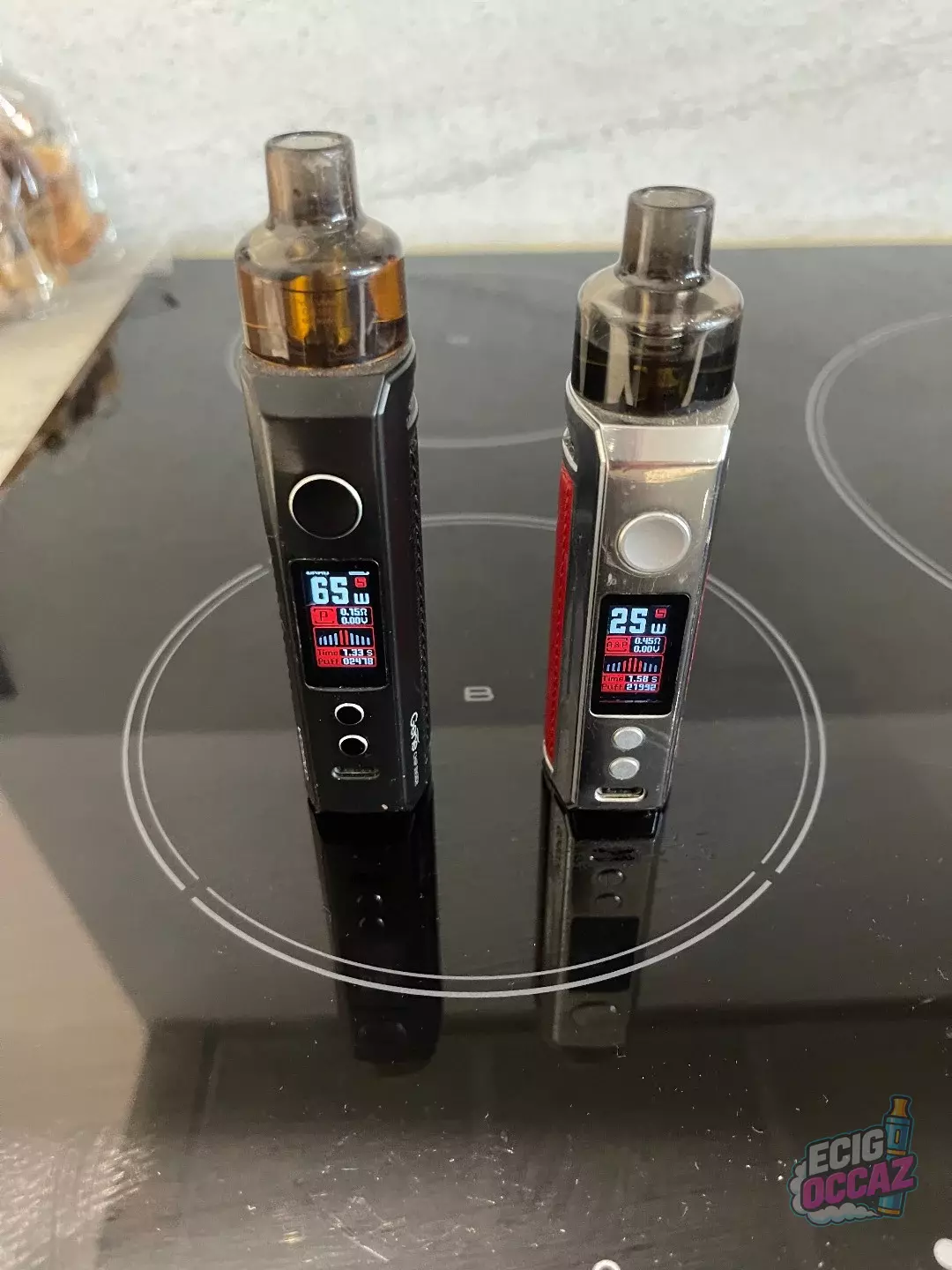Vends  cigarettes électroniques avec accessoires, résistances, pièces de rechange, accus, chargeur, clearo et e-