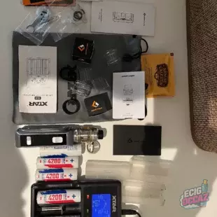 Kit geekvape avec chargeur et accus