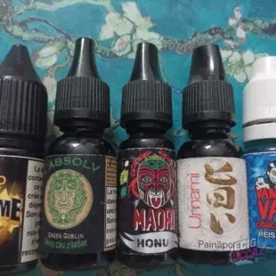 Lot de 21 e-liquides différentes saveurs