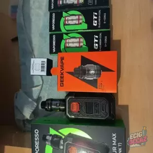 Vaporesso armour max (iTANK T) avec stock consommables
