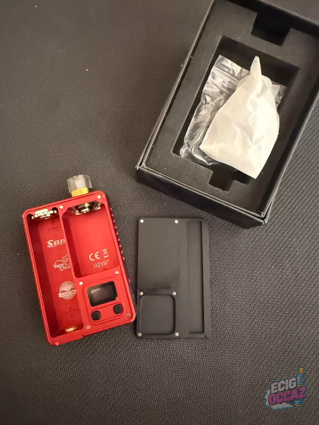 Box VaperzCloud x Gerobak San AIO – Rouge et noir